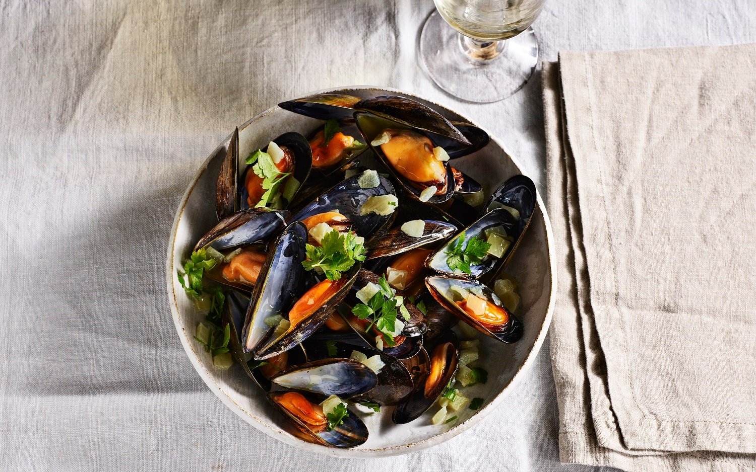 Moules marinière with cream, garlic and parsley recipe - BBC Food